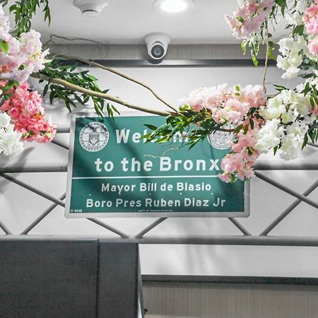 Hotel 365 Bronx - Yankee Stadium ニューヨーク エクステリア 写真