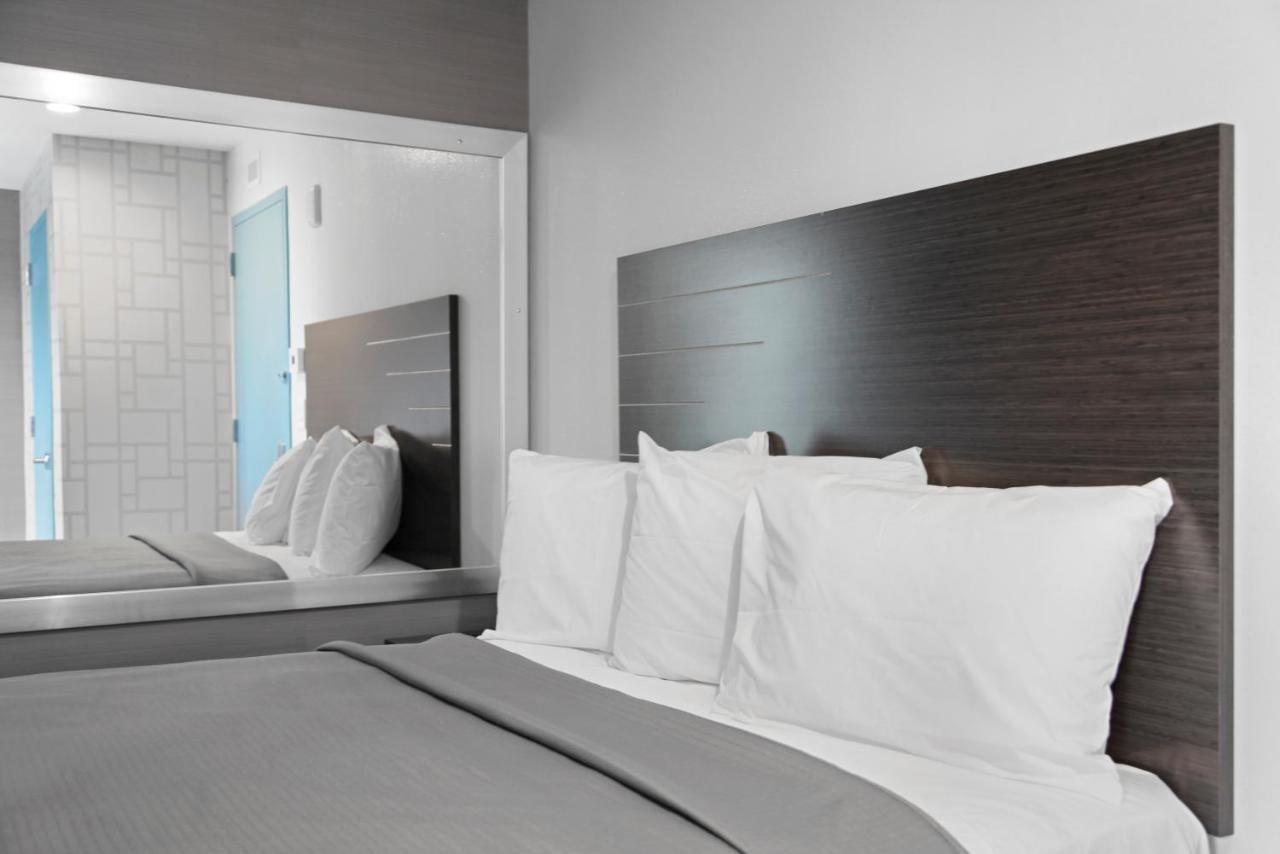Hotel 365 Bronx - Yankee Stadium ニューヨーク エクステリア 写真