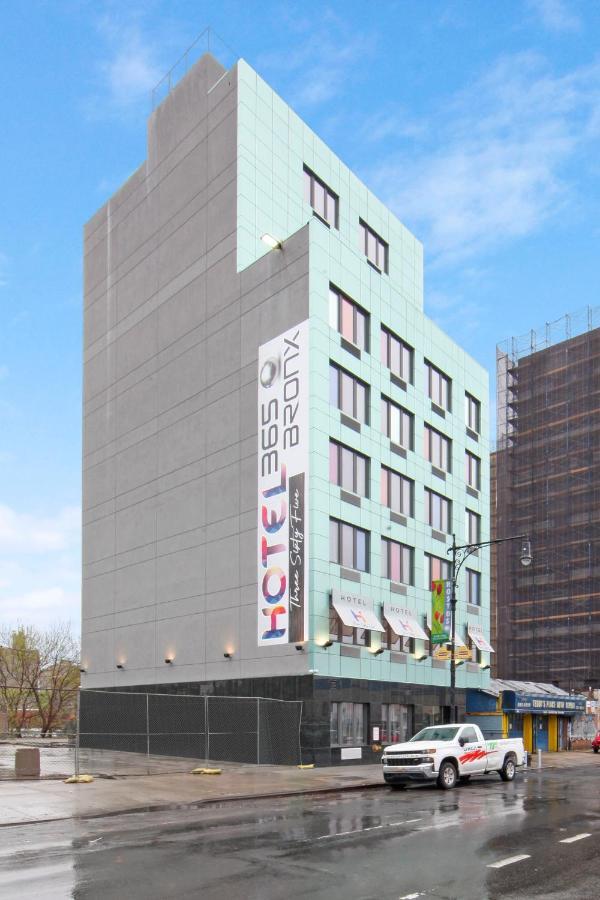 Hotel 365 Bronx - Yankee Stadium ニューヨーク エクステリア 写真